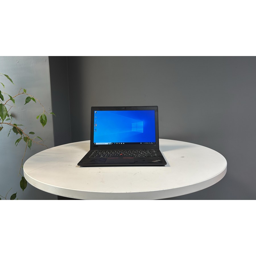 Lenovo Thınkpad X280 Notebook İ5 8250U 8Gb Lpddr4 256Gb M2 Ssd 12.5