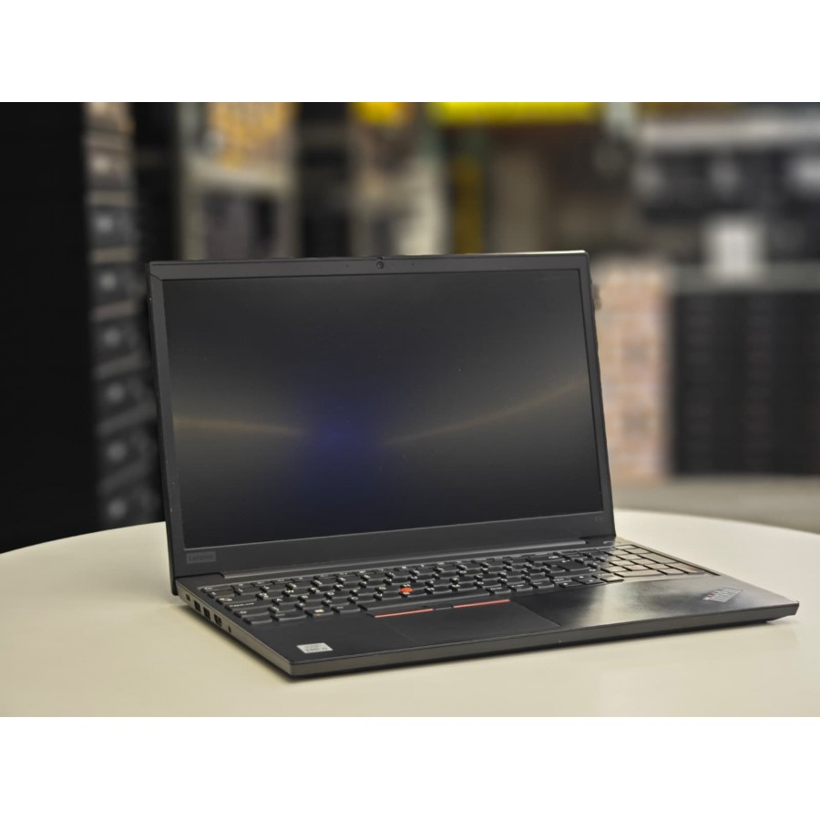 Lenovo Thınkpad E15 Notebook İ5 10210U 8Gb Ddr4 256Gb M2 Ssd 15.6''Fhd Ips C Laptop 2.El