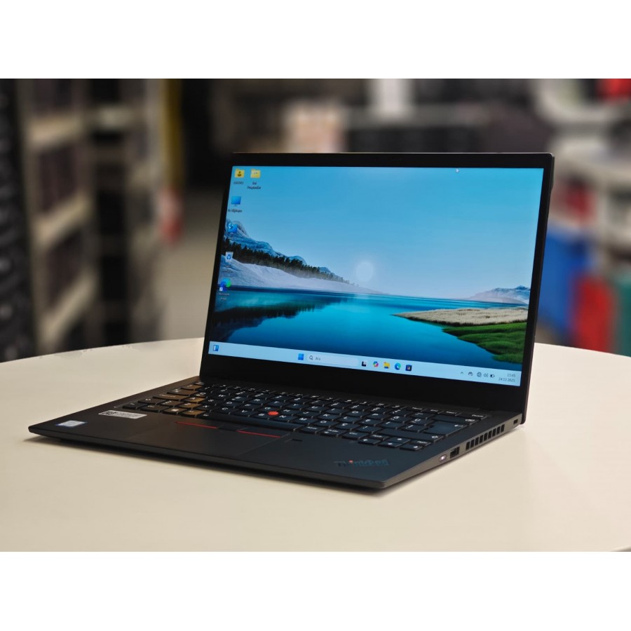Lenovo ThinkPad X1 Carbon Notebook Gen7 İ7 8665U (8.Nesil) 8Gb Lprddr3 512Gb M2 Ssd 14
